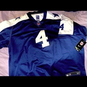 Dallas Cowboys on field throwback Jersey.